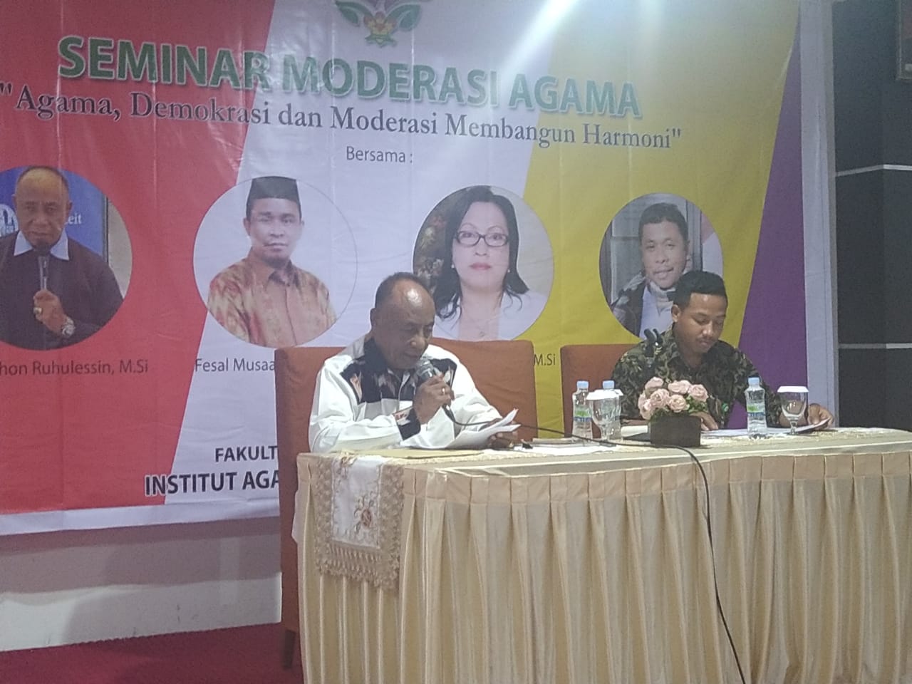  Fakultas  Ilmu Sosial Keagamaan  menggelar Seminar Moderasi 