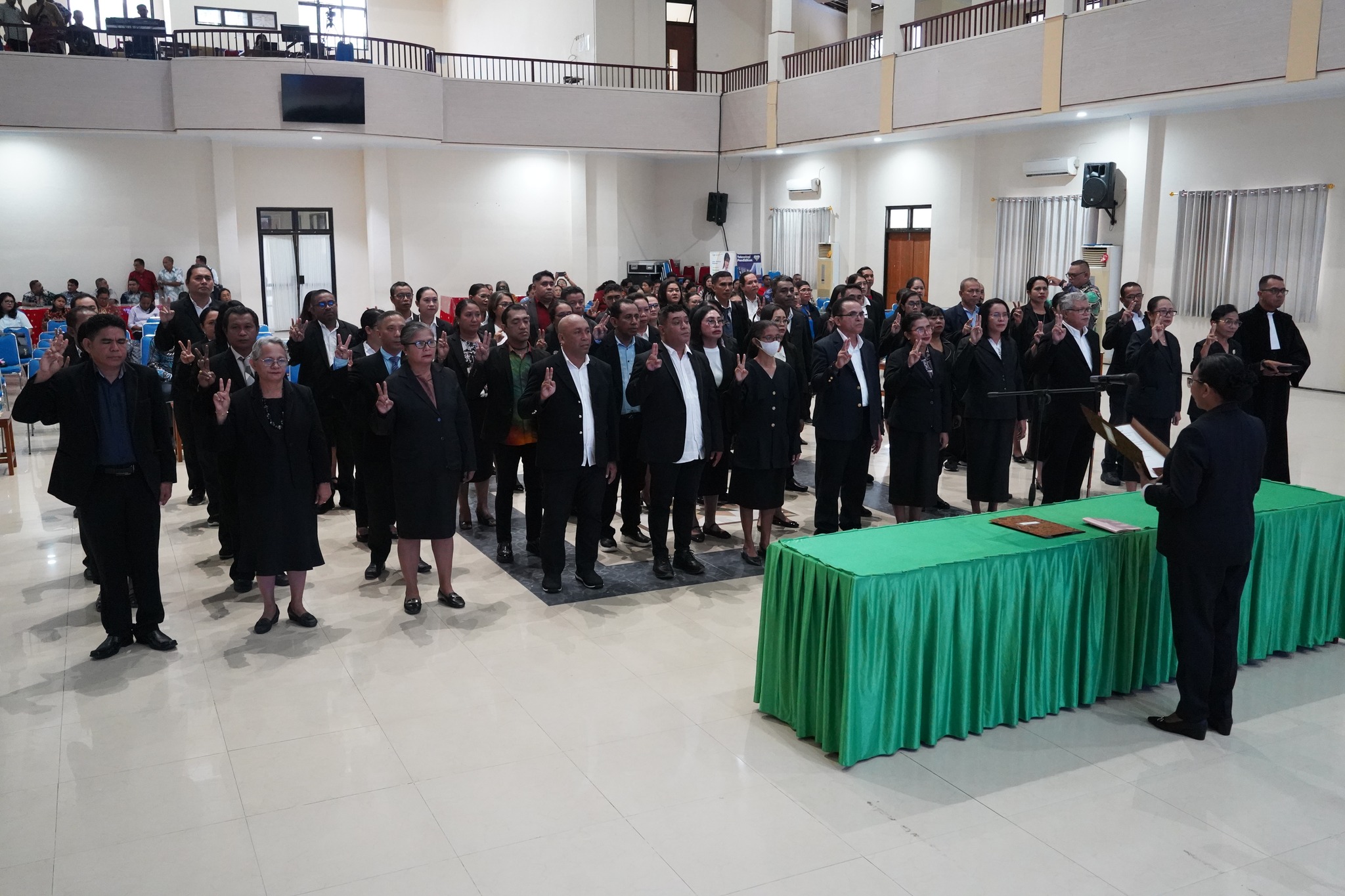 Pelantikan Perangkat Rektor IAKN Ambon Periode 2026–2030, Rektor Tekankan Semangat Pengabdian dan Kolaborasi