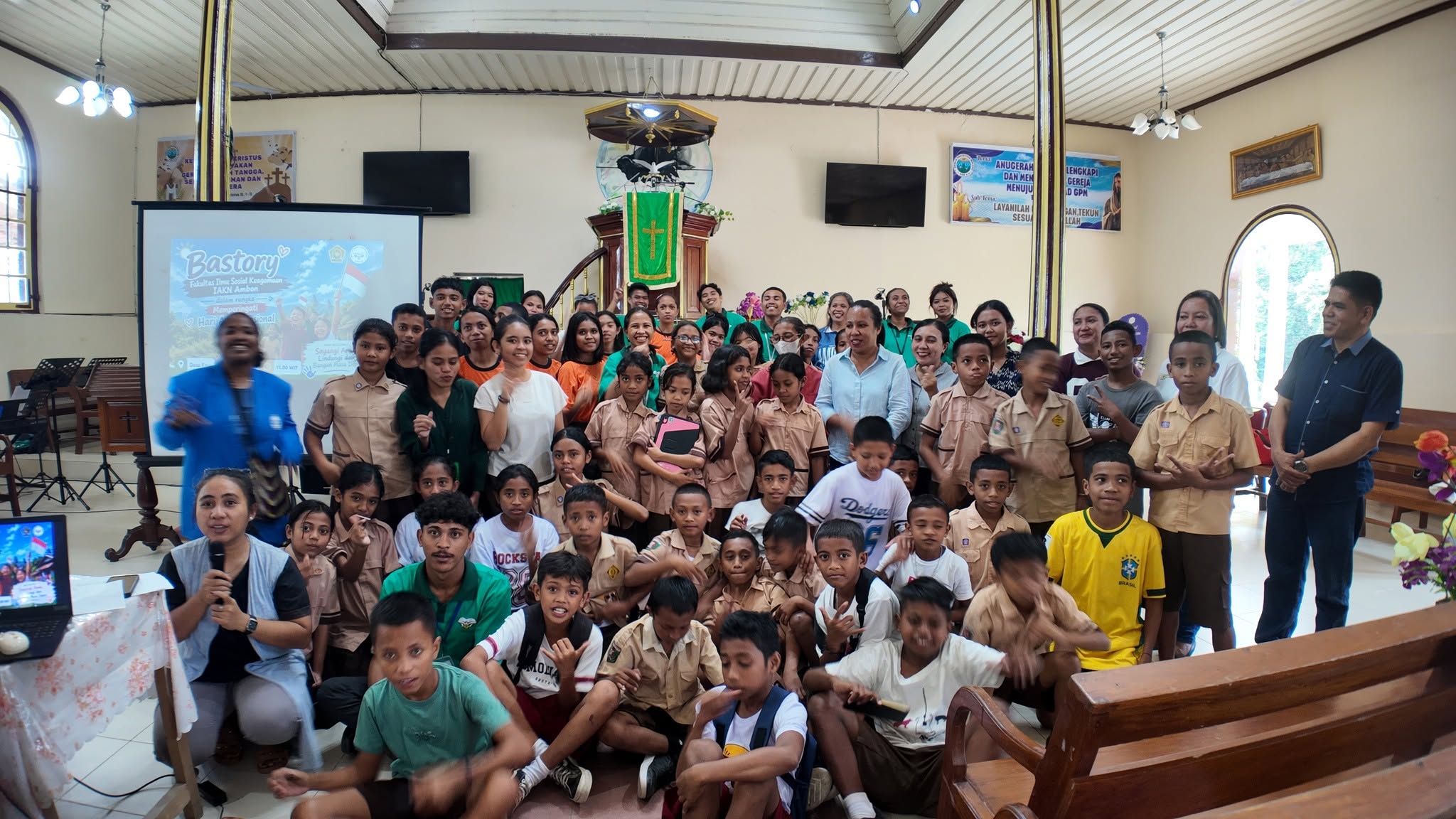 Kementerian Agama Ramah Anak, FISK IAKN Ambon Gelar "Bastory" Peringati Hari Anak Nasional di Negeri Ema