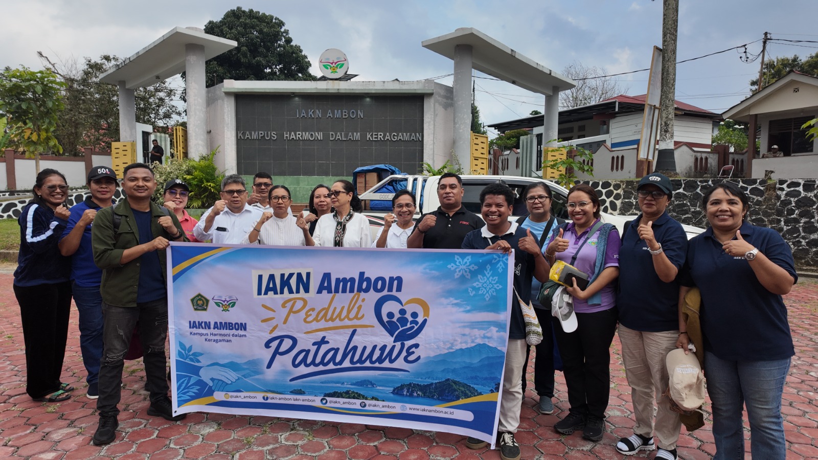 Rektor dan Pimpinan IAKN Ambon Lepas Relawan Peduli Patahuwe