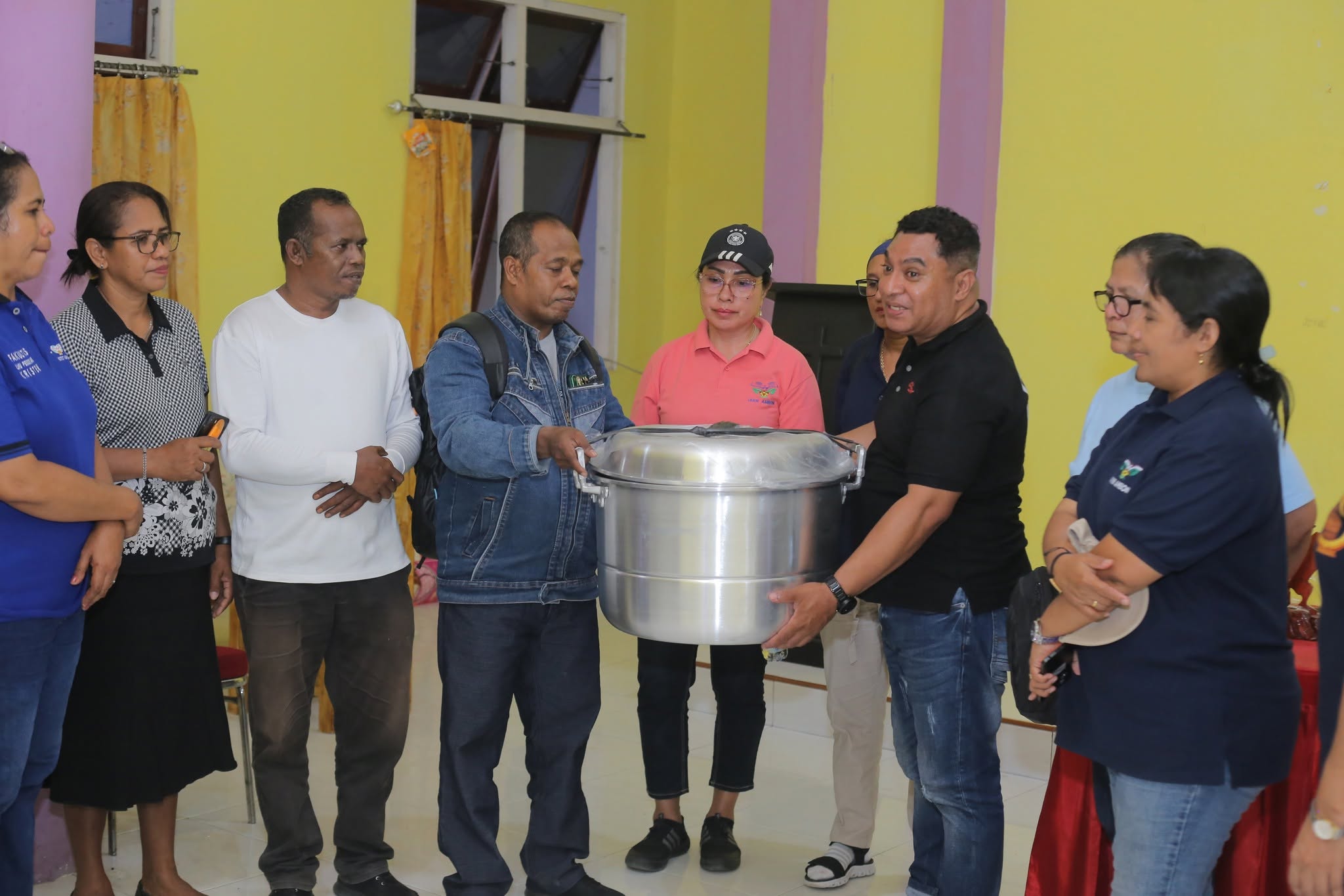 IAKN Ambon Salurkan Bantuan Kemanusiaan bagi Masyarakat Patahuwe