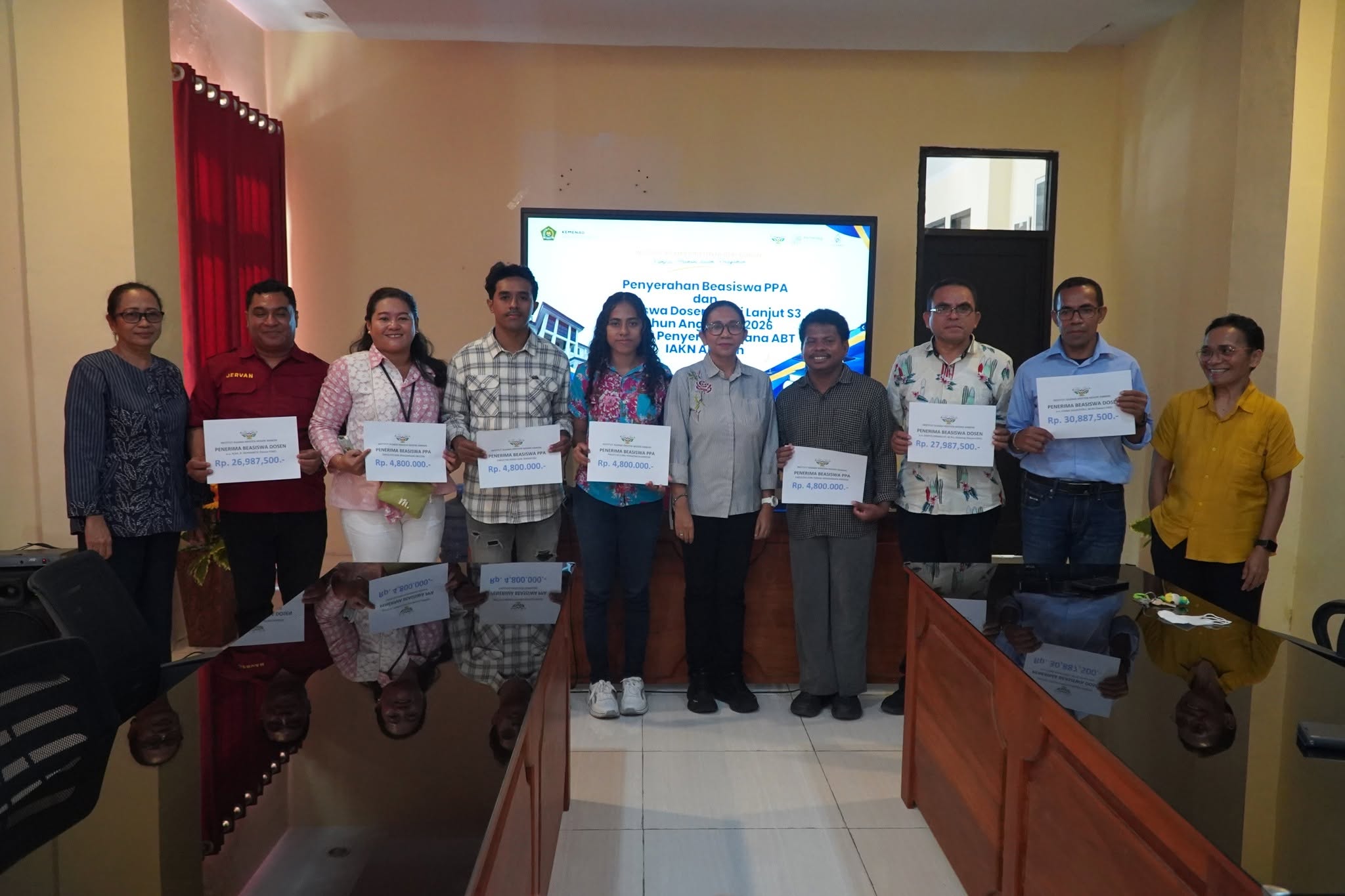 IAKN Ambon Salurkan beasiswa PPA dan Studi Lanjut Dosen S3 dalam Penyerapan Bantuan ABT