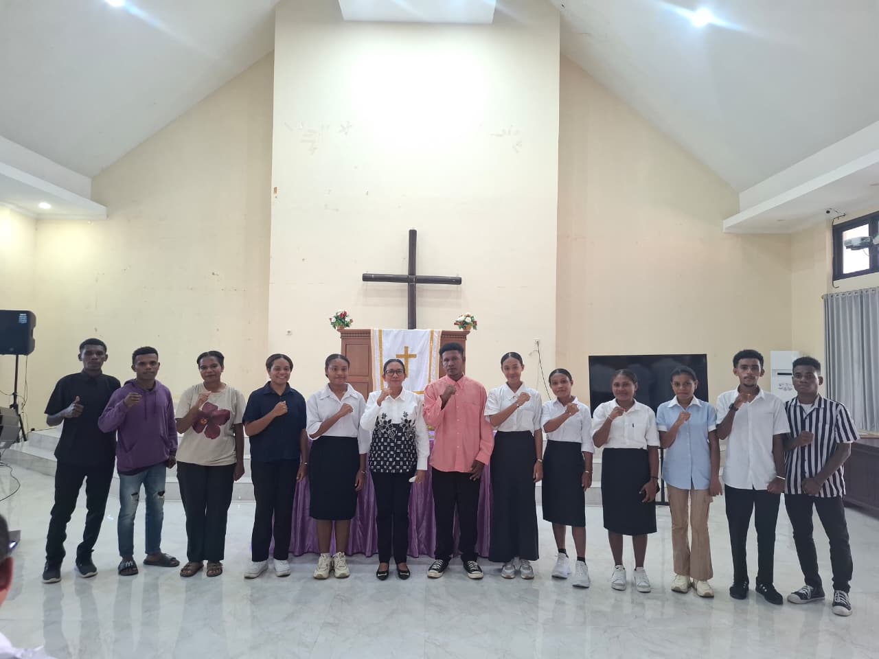 16 Mahasiswa Papua Resmi Bergabung dengan Keluarga Besar IAKN Ambon