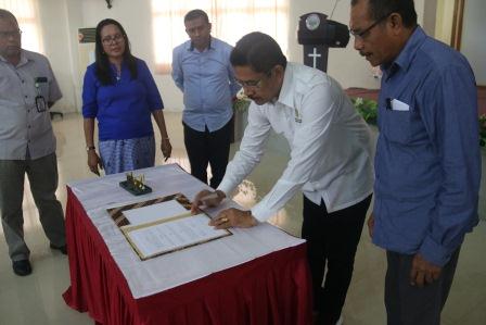 Kuliah Perdana Tahun Akademik 2019 2020 ditandai dengan penandatangan Mou Antara FISK IAKN Ambon dan Fakultas Pariwisata Universitas Udayana Bali
