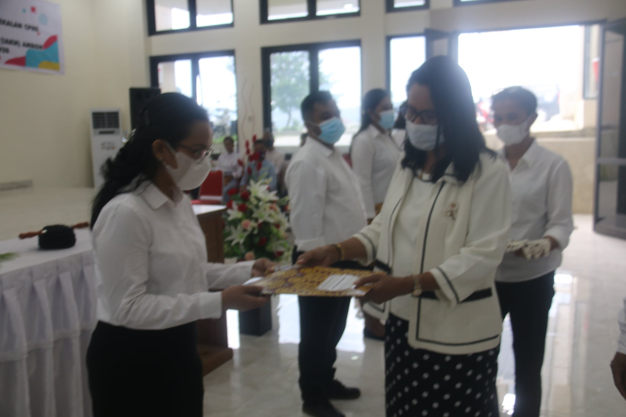 Kecerdasan Emosional Dan Spiritual menjadi hal utama arahan Rektor dalam Penyerahan SK CPNS di IAKN Ambon