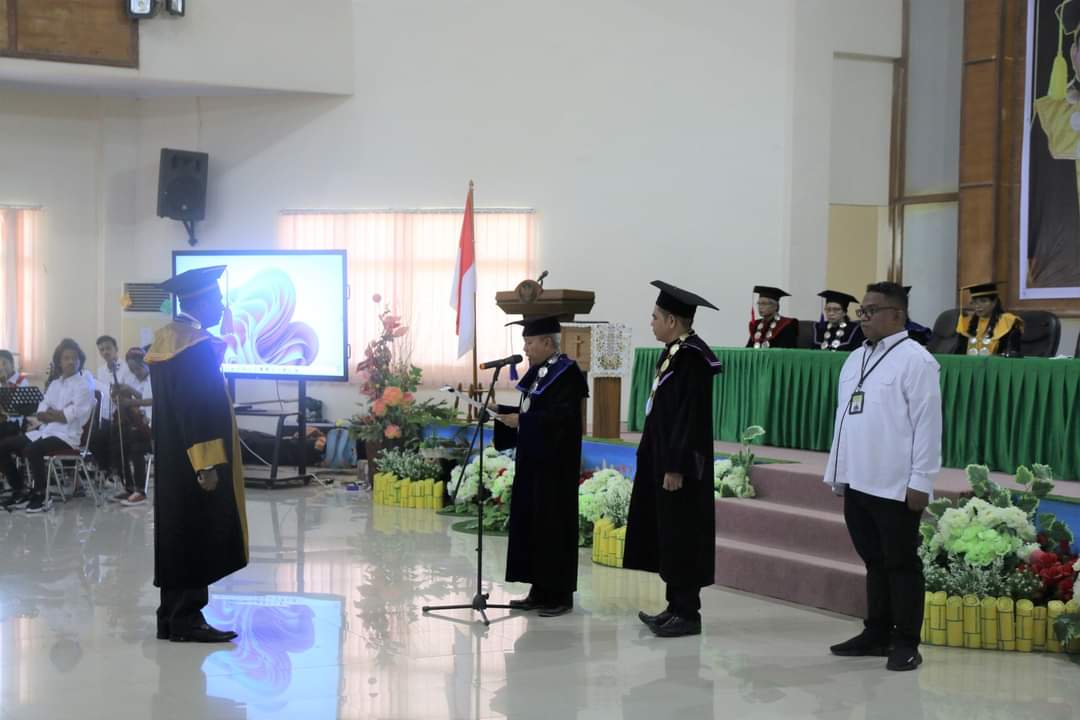 Profesor Pertama Di IAKN Ambon Resmi Dikukuhkan