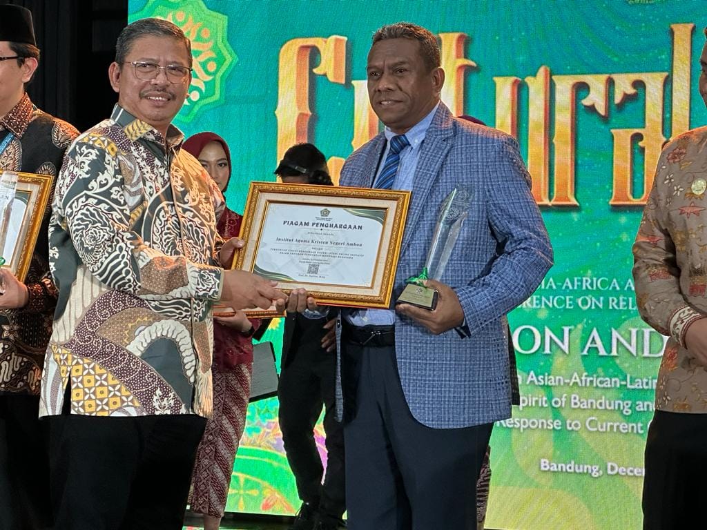 IAKN Ambon Raih Penghargaan PTKN Paling Inovatif dalam Penguatan Moderasi Beragama