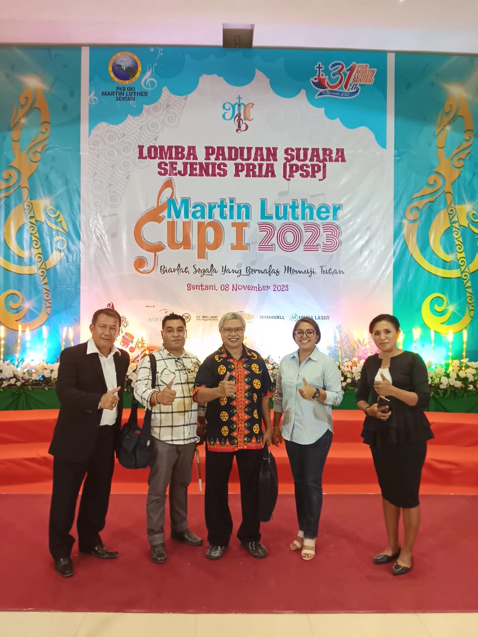 3 orang Dosen Musik IAKN Ambon Menjadi Juri Lomba Paduan Suara Sejenis (Pria) Marthin Luther CUP 1, Sentani Provinsi Papua.