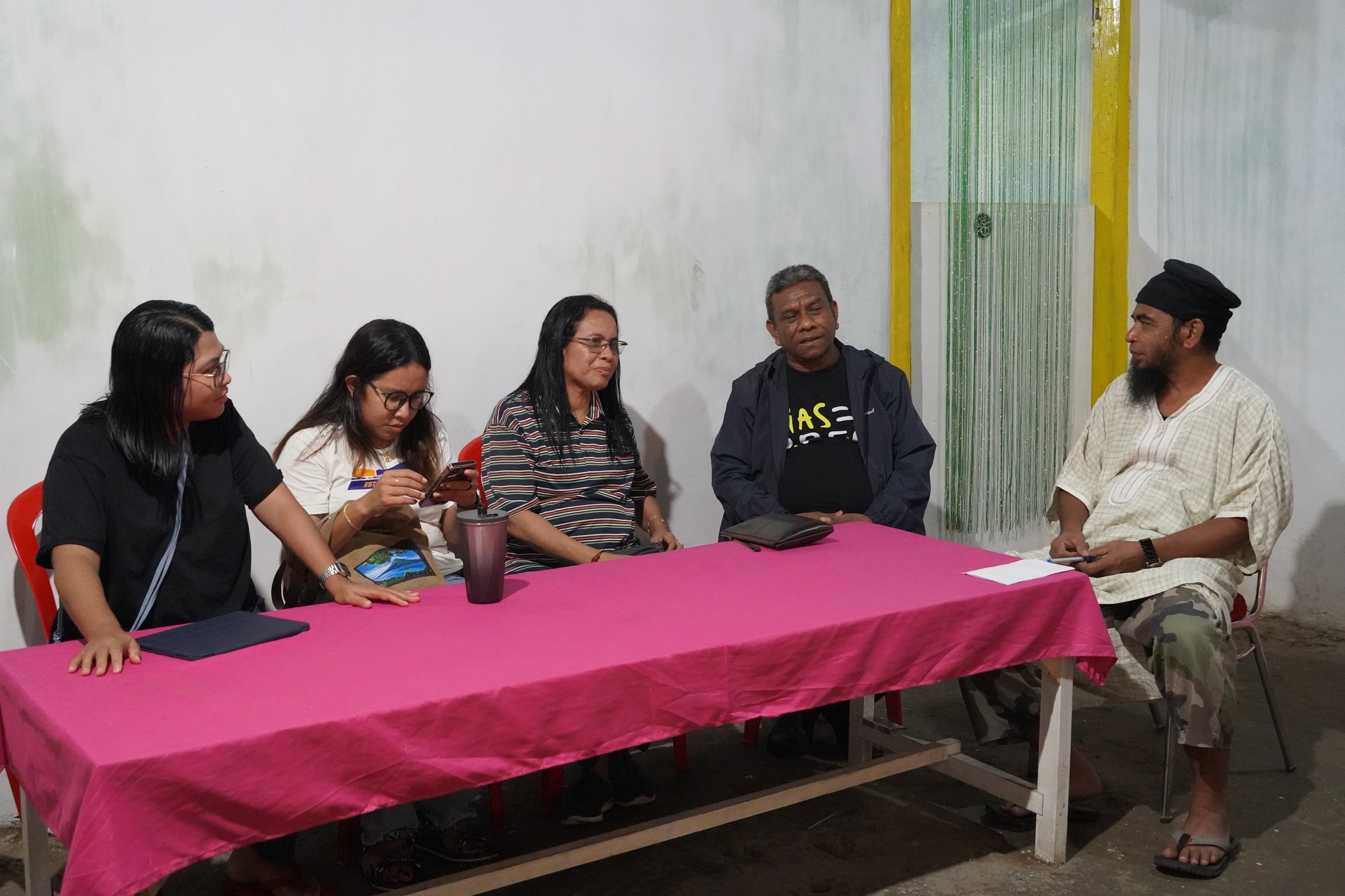 Tim Peneliti IAKN Ambon Lakukan Penelitian Transformasi Sikap Moderat Masyarakat di Destinasi Wisata Teluk Dalam