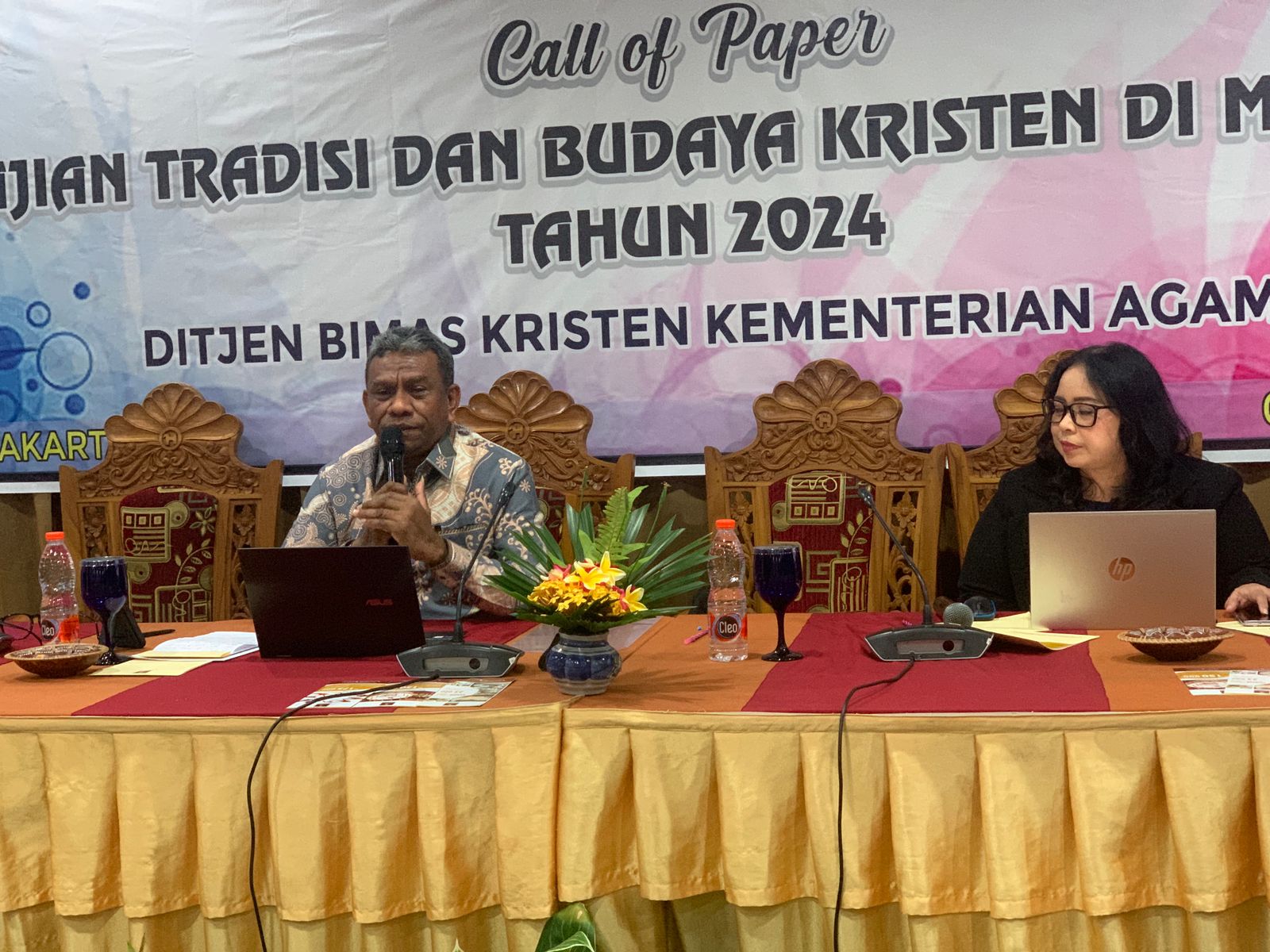 Rektor IAKN Ambon Mendiskusikan Eksistensi Tradisi dan Budaya Keagamaan (Kristen) di Indonesia
