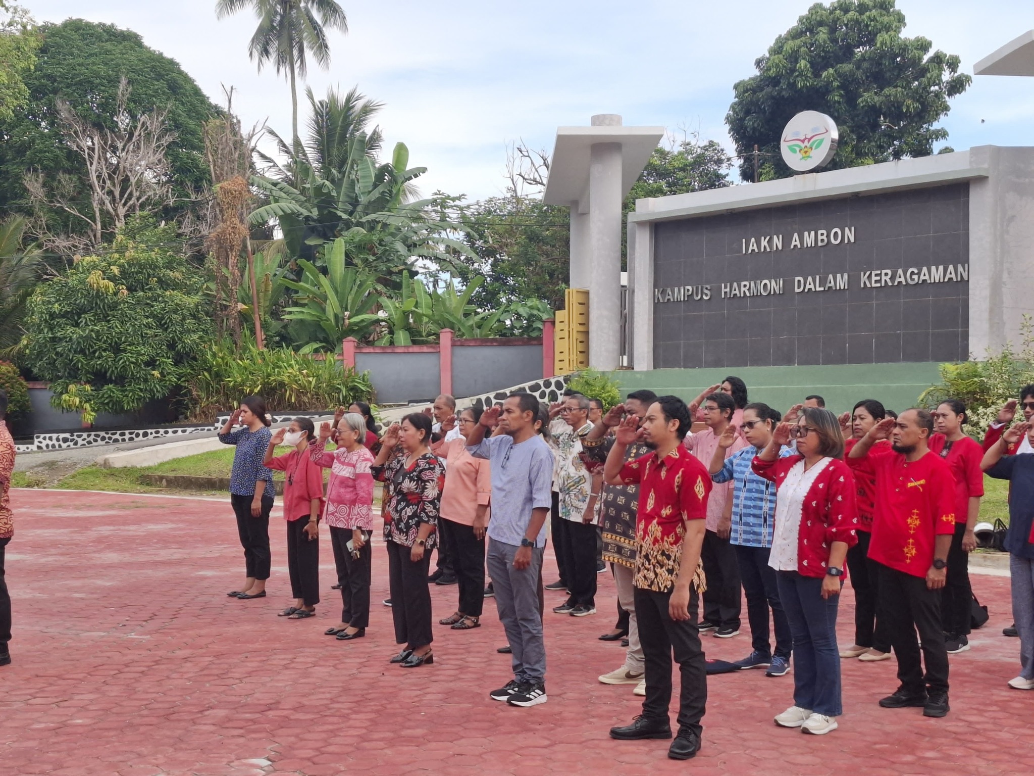 IAKN Ambon Konsisten Laksanakan Instruksi Menag, Mengadakan Upacara Penghormatan Bendera Setiap Tanggal 17