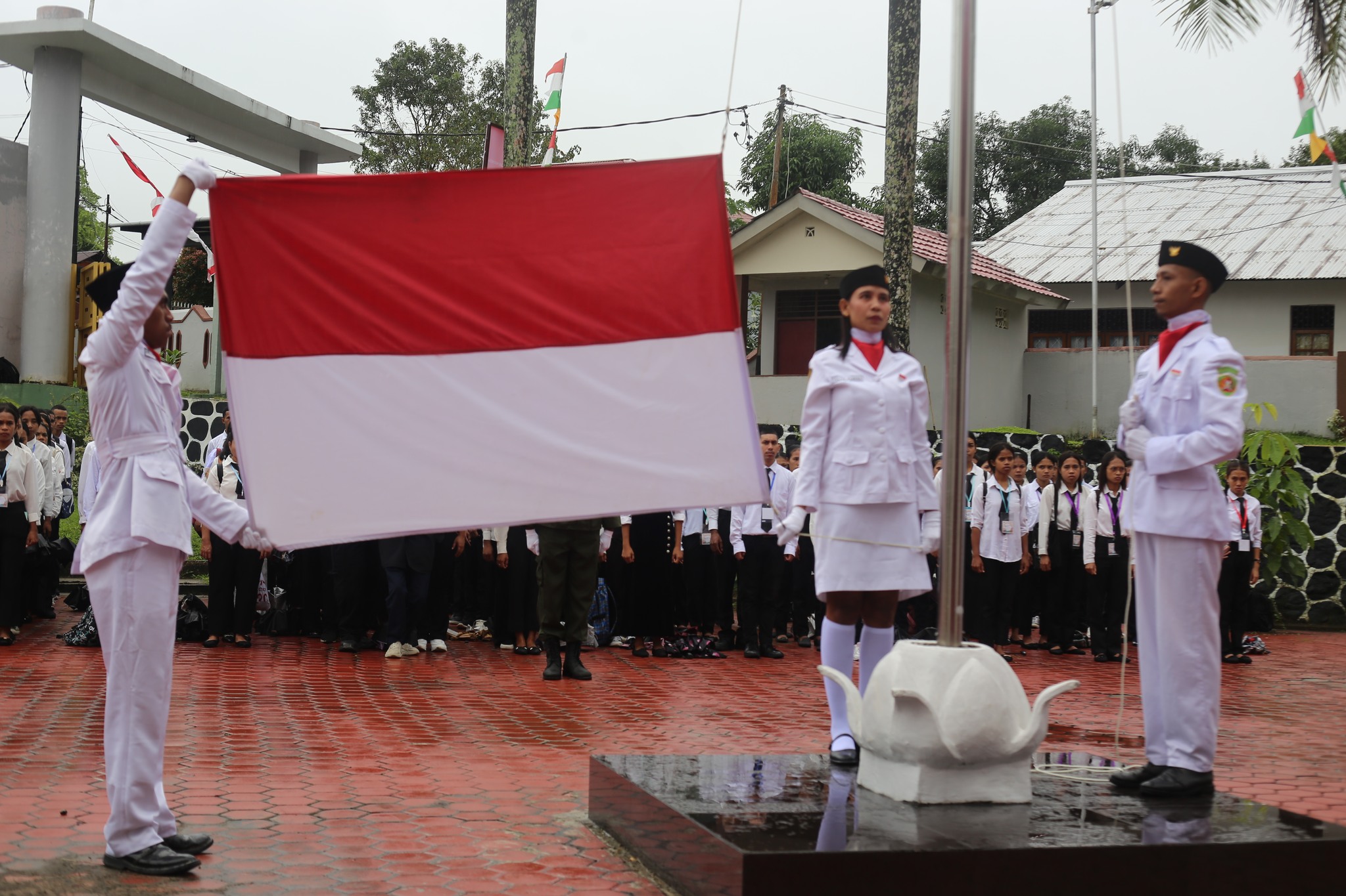 Dengan Semangat kemerdekaan, IAKN Ambon Gelar Upacara Bendera Peringati HUT ke-80 Republik Indonesia